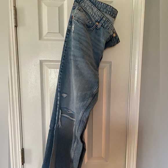 Baggy Low Waist Jeans - Picture 3 of 3